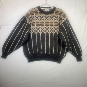 Alafoss Icelandic Wool Sweater Large Made in Iceland 100% Wool Nordic Geometric